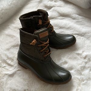 Sperry Saltwater Shiny Quilt Olive Green Color